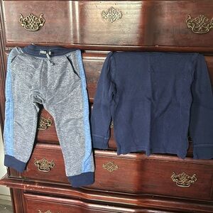 sweatpants w/ long sleeve shirt